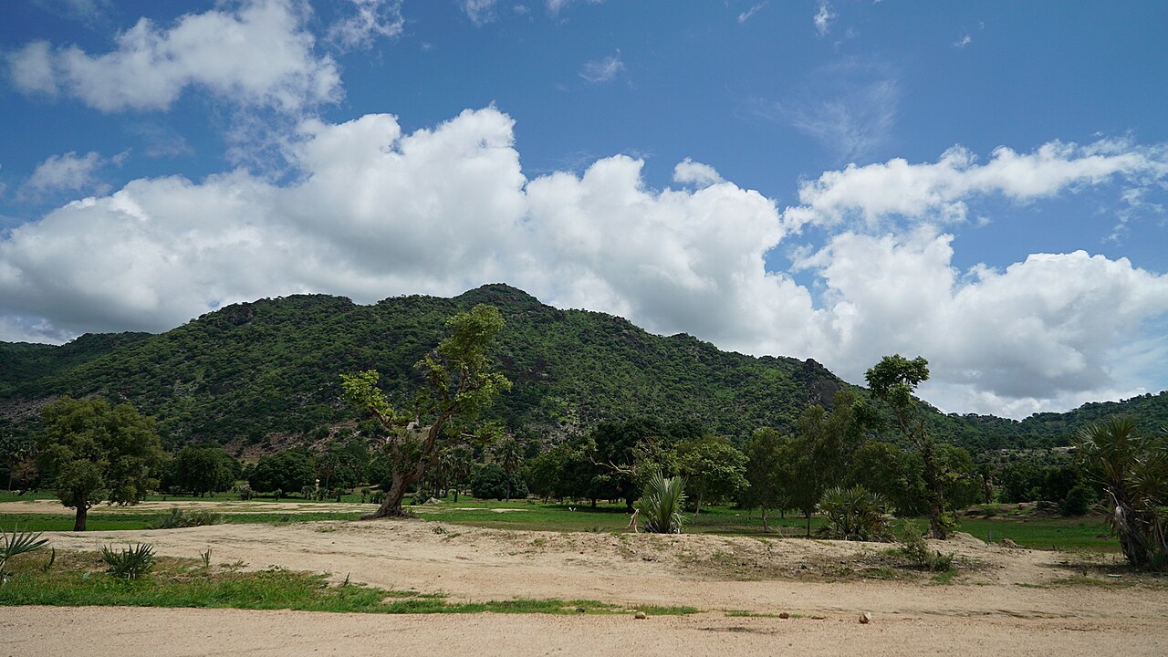 Foto ilustrativa: paisagem do estado de Adamawa, na Nigéria; a imagem não é dos vilarejos atacados