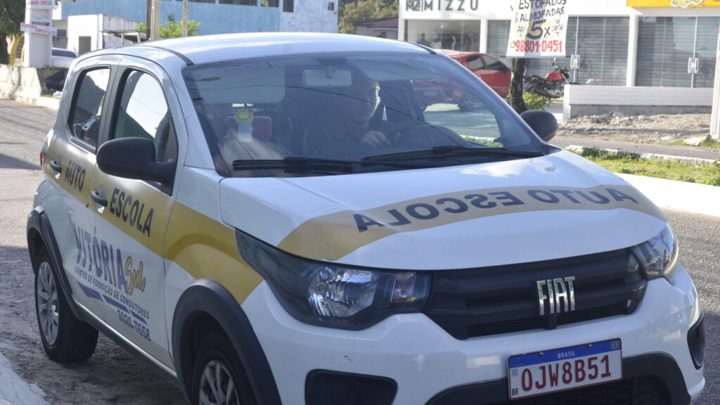 Fim da exigência de autoescolas vai gerar demissões em massa no RN, afirma setor