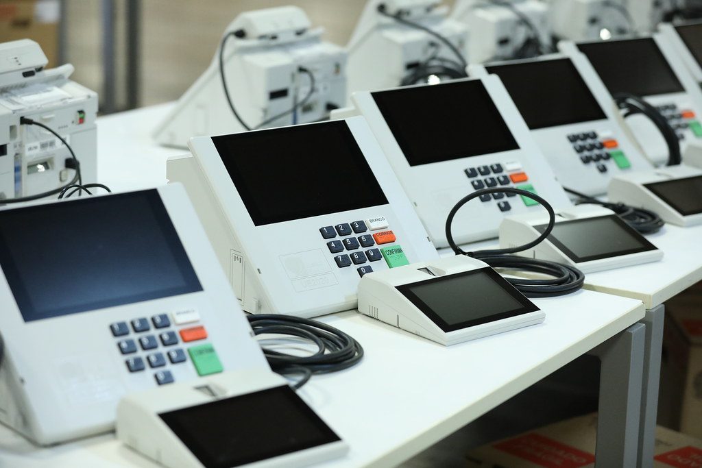 Foto ilustrativa: urnas eletrônicas do TSE