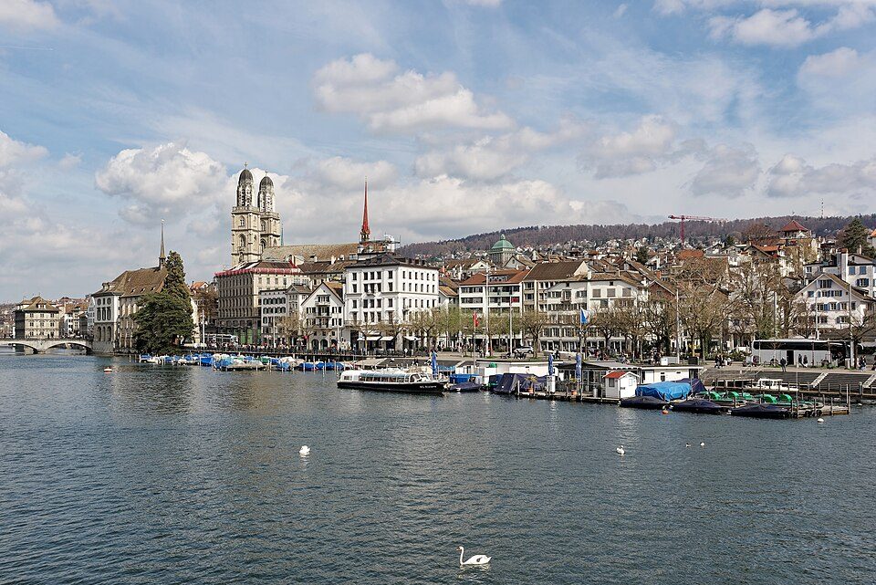 Foto ilustrativa: Grossmünster, em Zurique, na Suíça