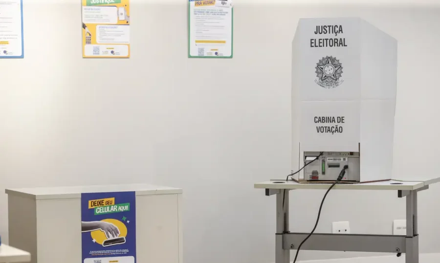 Eleições suplementares ocorreram paralelamente à disputa presidencial. Foto: Paulo Pinto/Agência Brasil