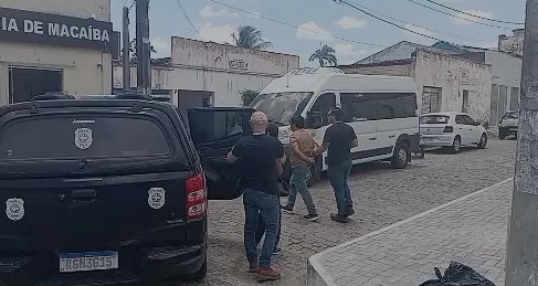Polícia Civil prende dupla suspeita de aplicar 'golpe do achadinho' contra clientes de bancos em Macaíba
